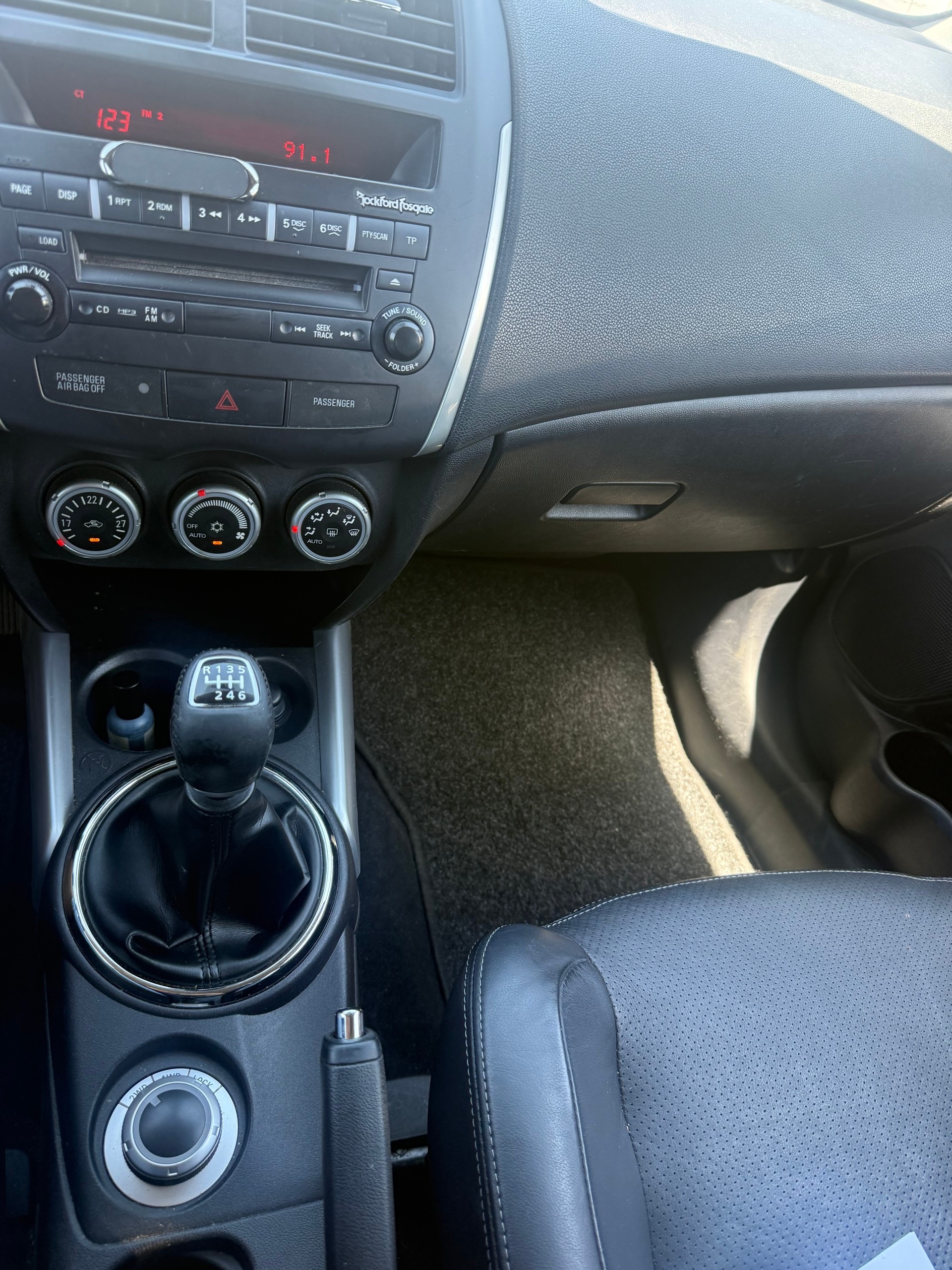 MITSUBISHI ASX 1.8 DID SuperJubilé 4WD-image-9