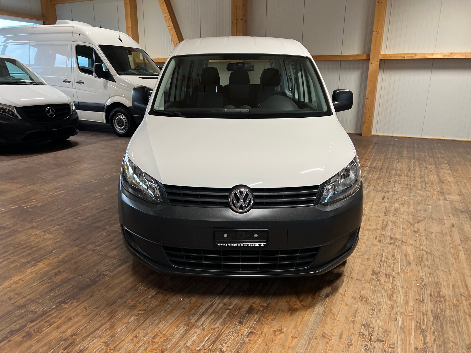 VW Caddy 2.0 TDI 4Motion-image-1