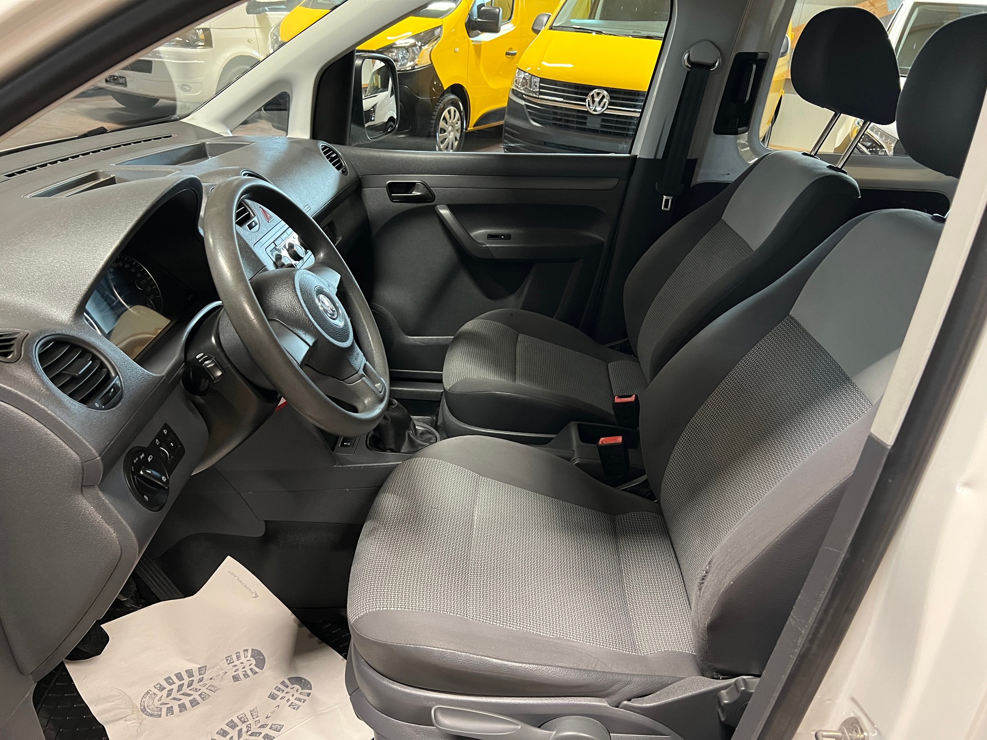 VW Caddy 2.0 TDI 4Motion-image-8