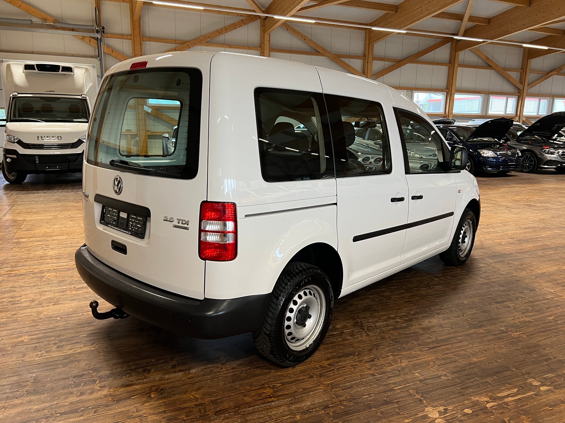 VW Caddy 2.0 TDI 4Motion-image-4