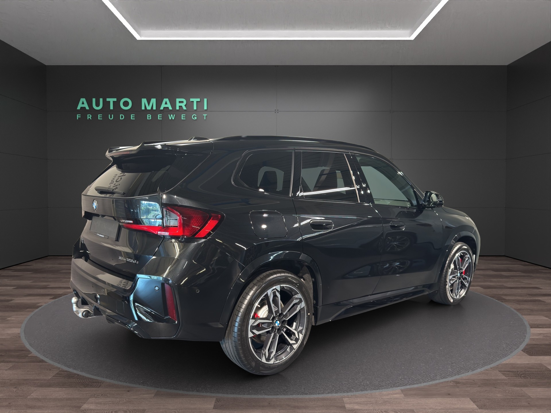 BMW X1 23d xDrive paddles-showroom-element-3
