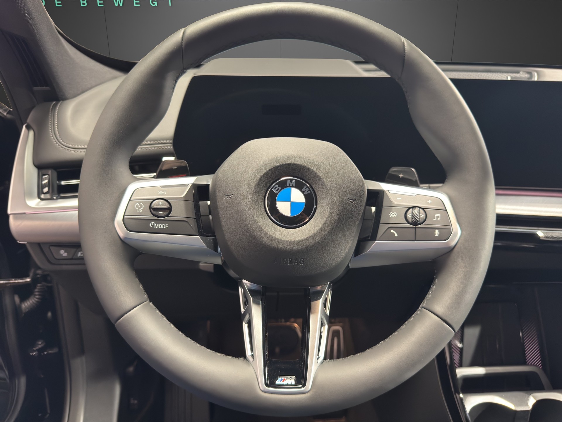 BMW X1 23d xDrive paddles-image-10