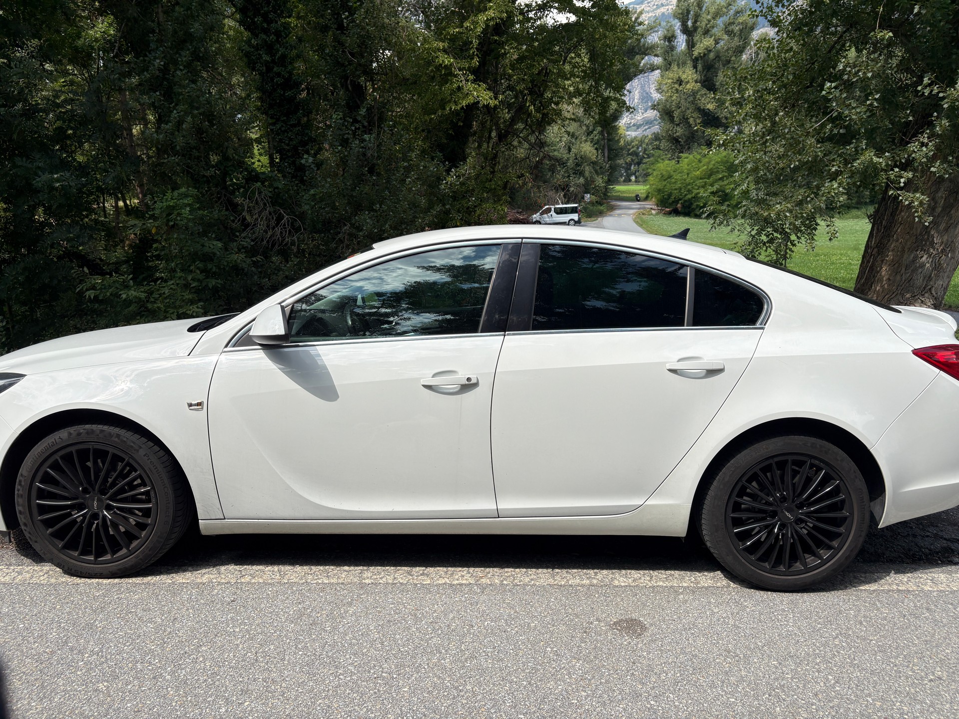 OPEL 2.0 T Edition-image-5