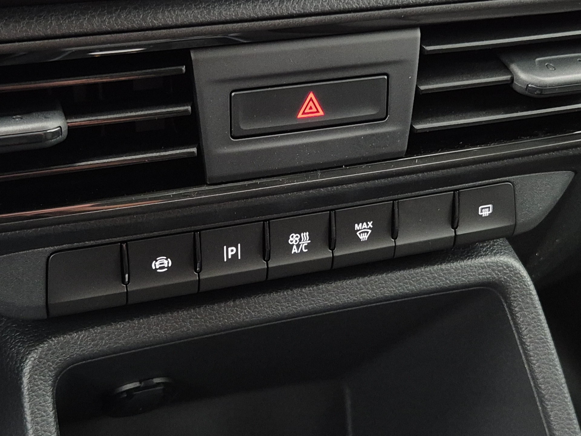 FORD Grand Transit Connect Kaw. 2.0 EcoBlue 122 Trend-image-7