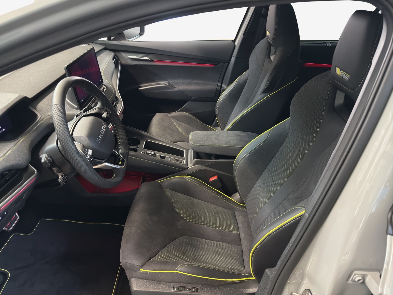 SKODA Elroq RS 4x4-image-7