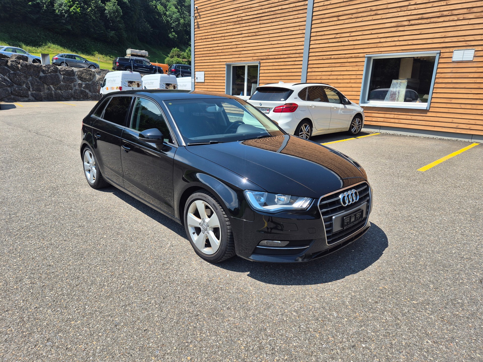 AUDI A3 Sportback 2.0 TDI Ambition-image-4