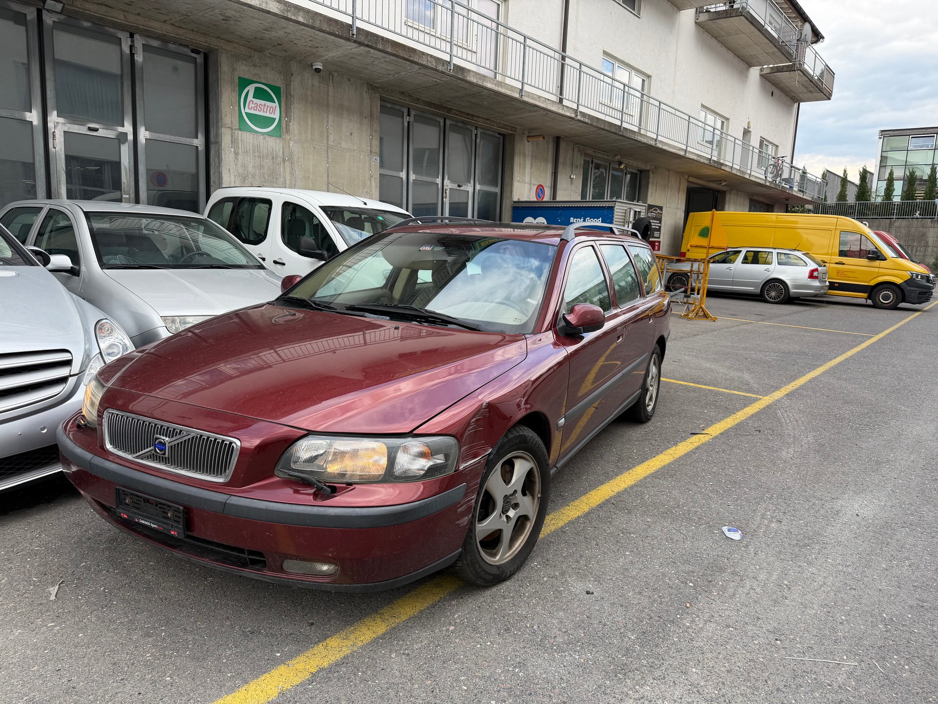 VOLVO V70 R AWD A-image-14