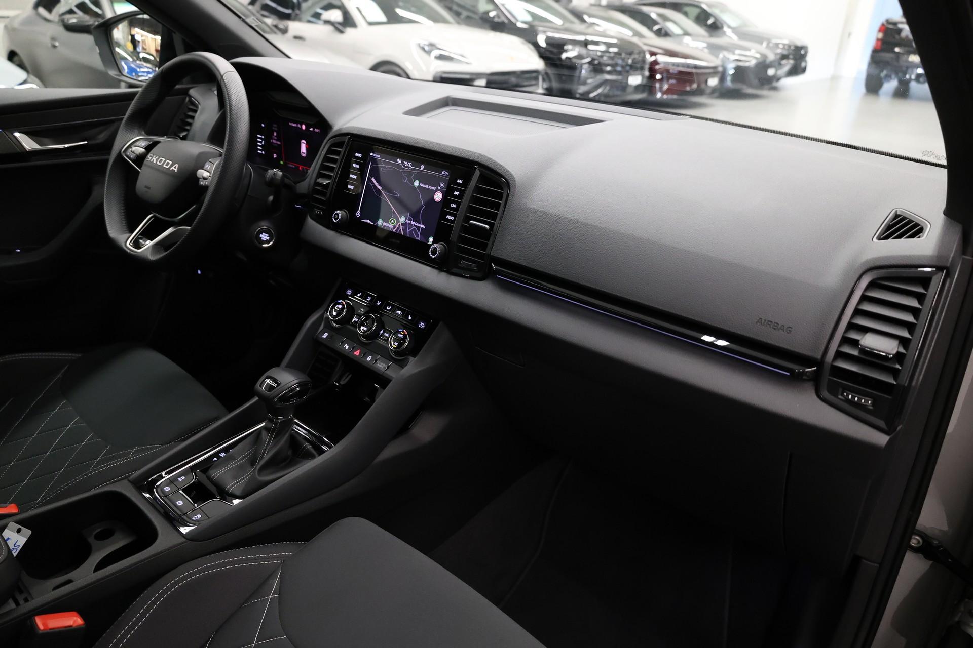 SKODA Karoq 1.5 TSI SportLine DSG-image-18