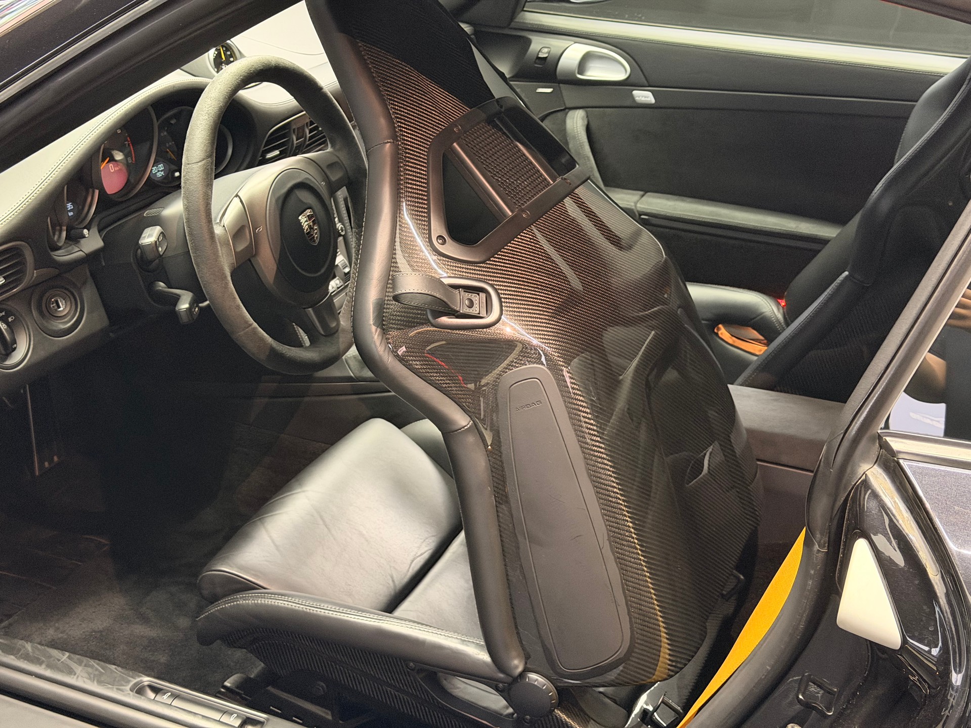 PORSCHE 911 GT2-image-8