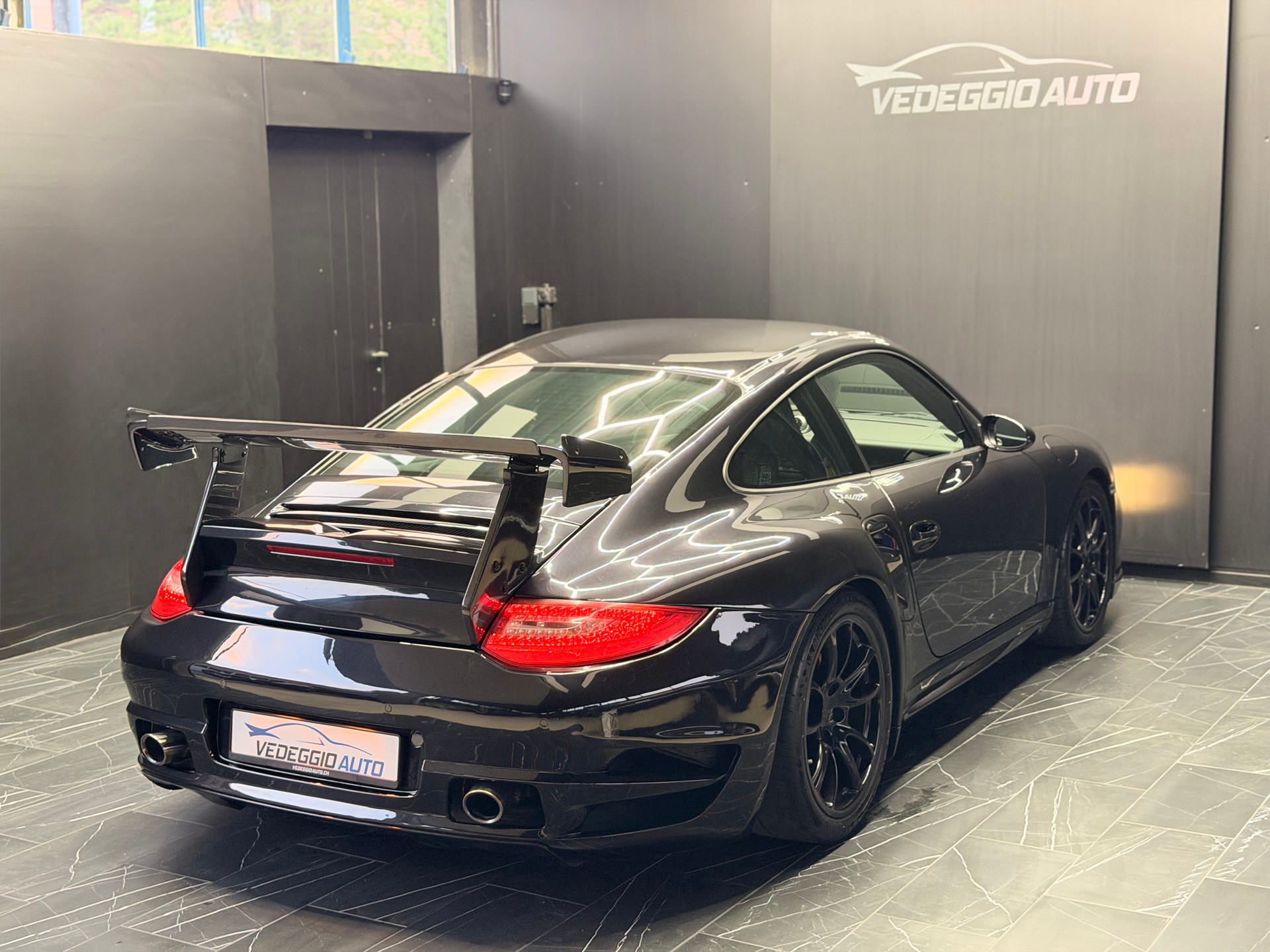 PORSCHE 911 GT2-image-5