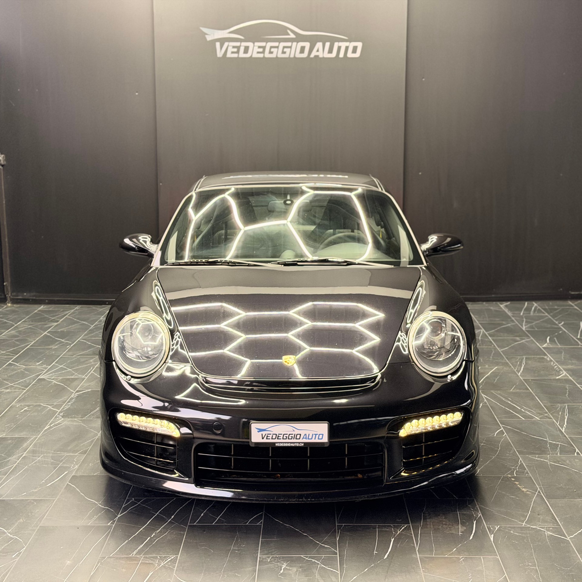 PORSCHE 911 GT2-image-2
