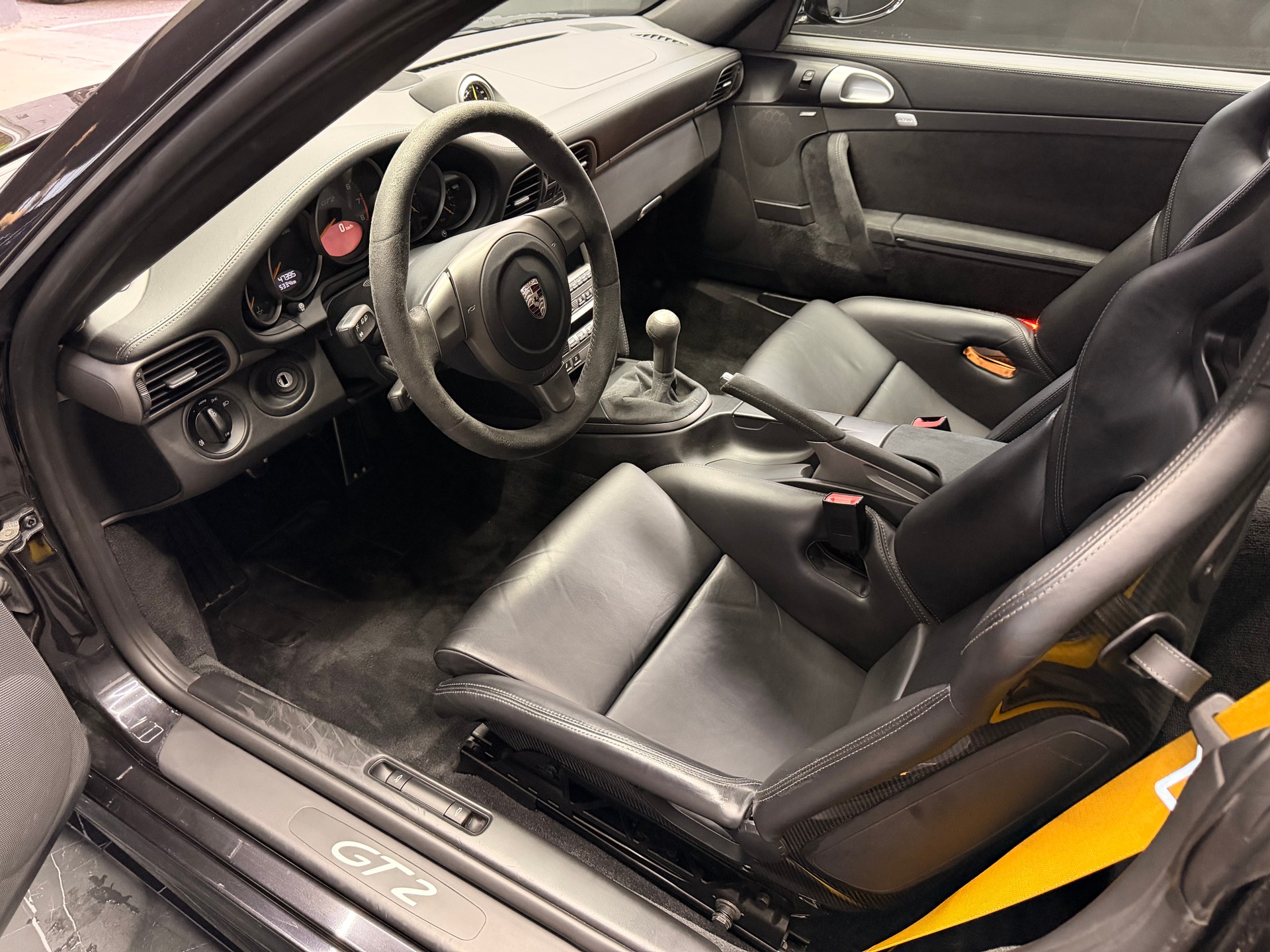 PORSCHE 911 GT2-image-6