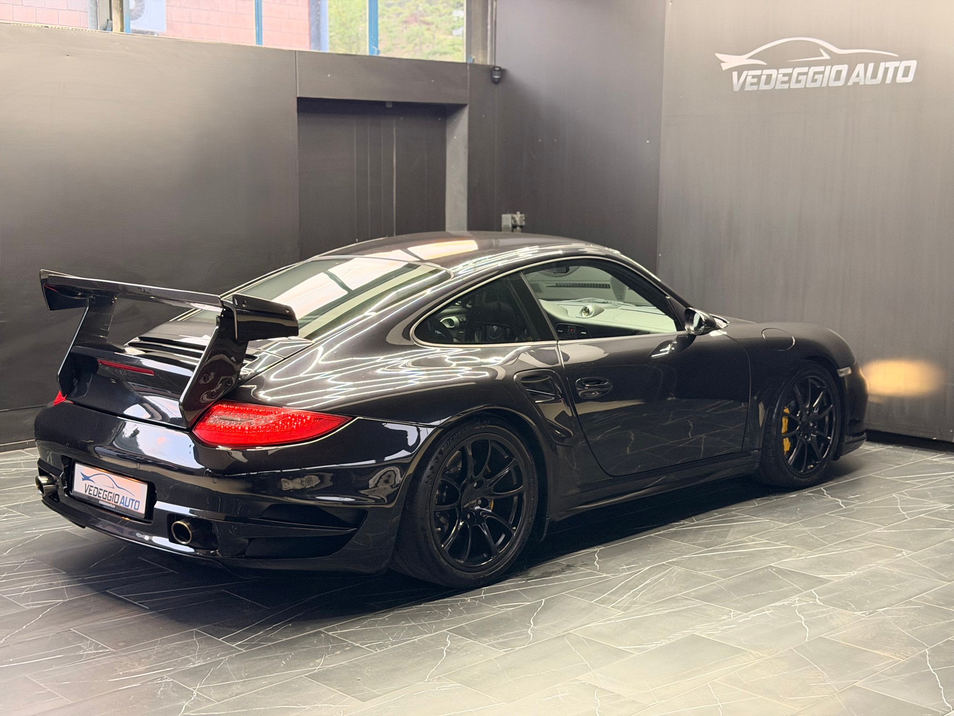 PORSCHE 911 GT2-image-4