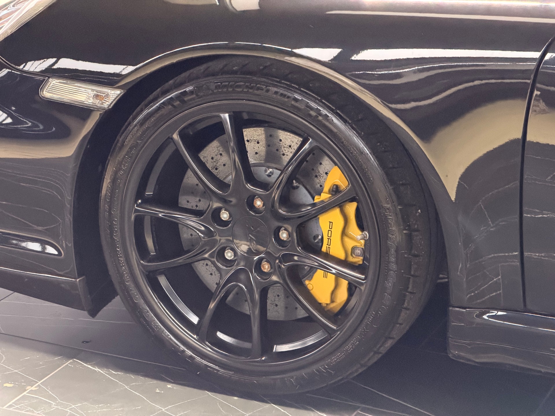 PORSCHE 911 GT2-image-12