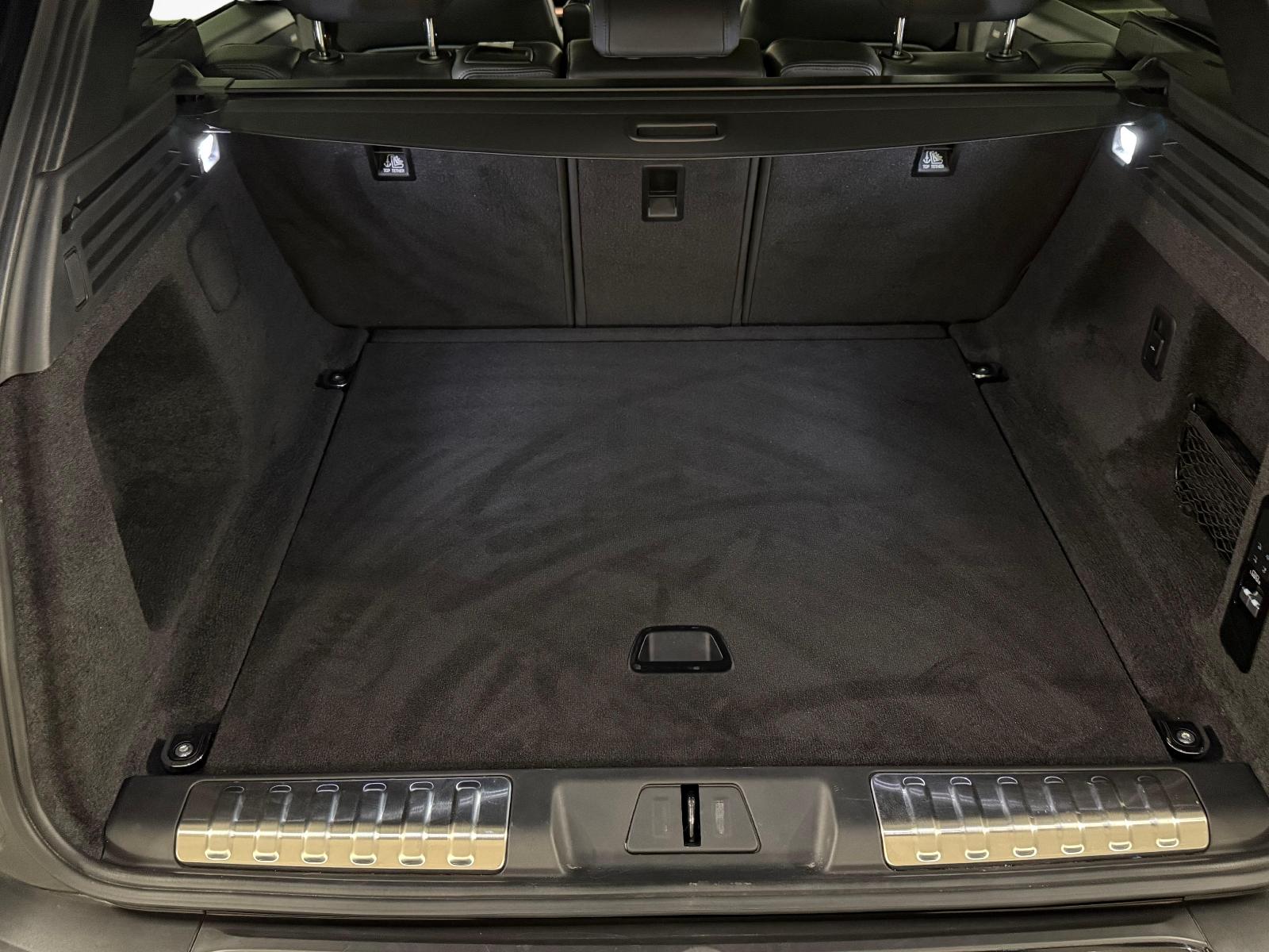 LAND ROVER Range Rover Sport 3.0 I6 P460e SE Dynamic-image-14