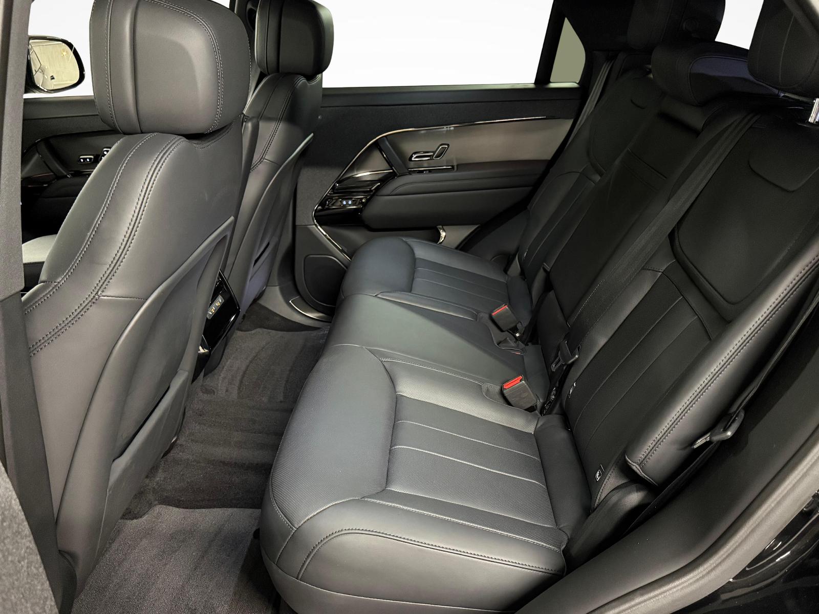 LAND ROVER Range Rover Sport 3.0 I6 P460e SE Dynamic-image-11