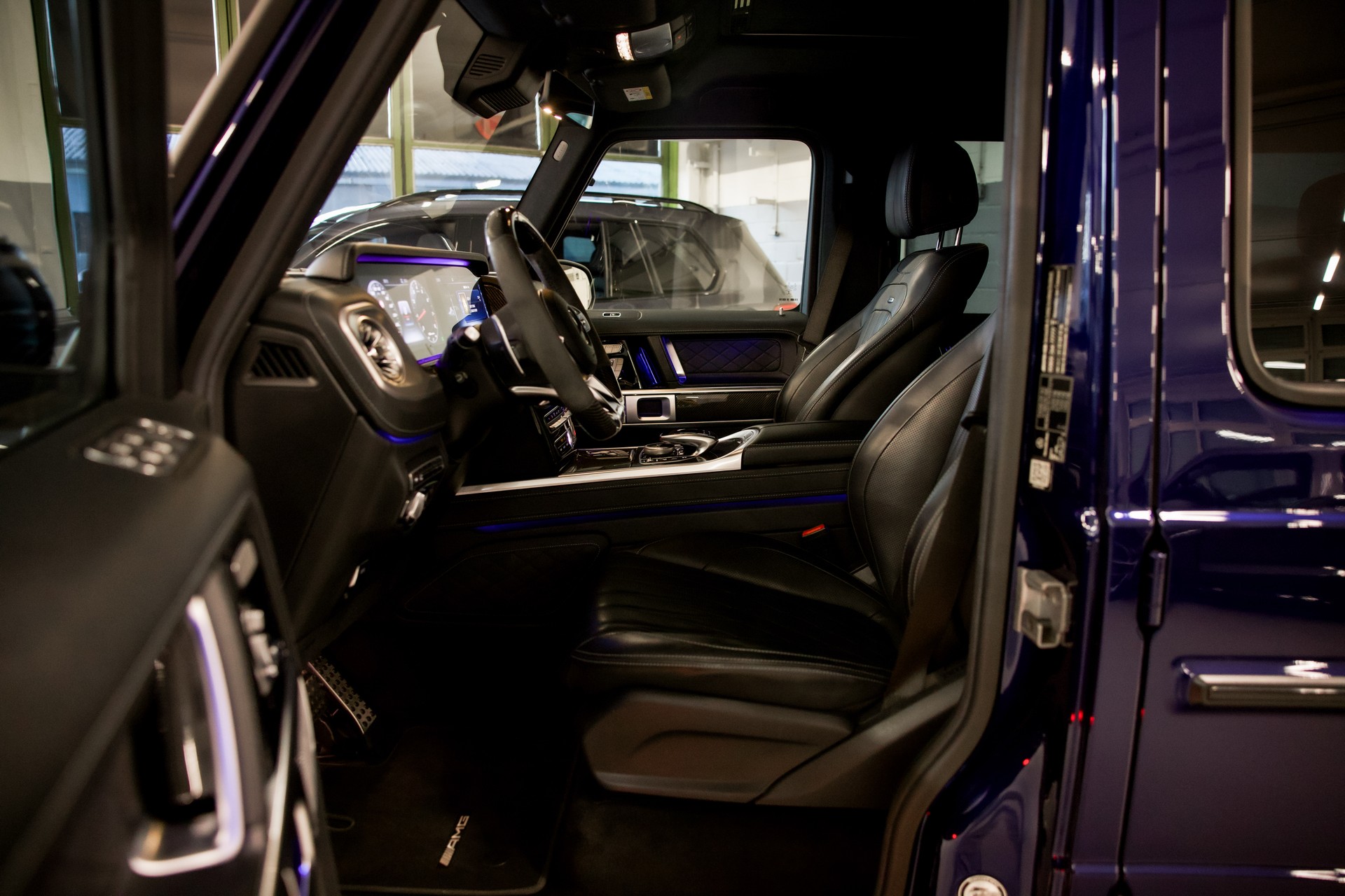 MERCEDES-BENZ G 63 AMG Speedshift Plus G-Tronic *CH-FAHRZEUG*-image-18