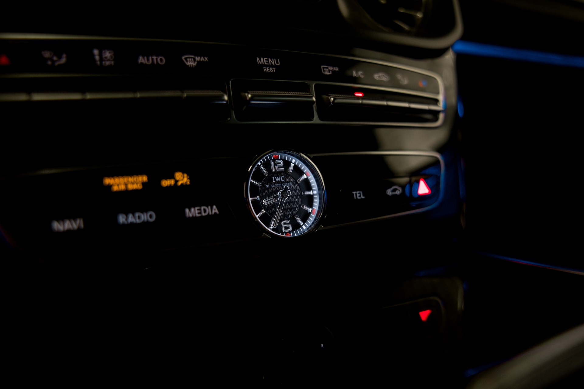 MERCEDES-BENZ G 63 AMG Speedshift Plus G-Tronic *CH-FAHRZEUG*-image-36