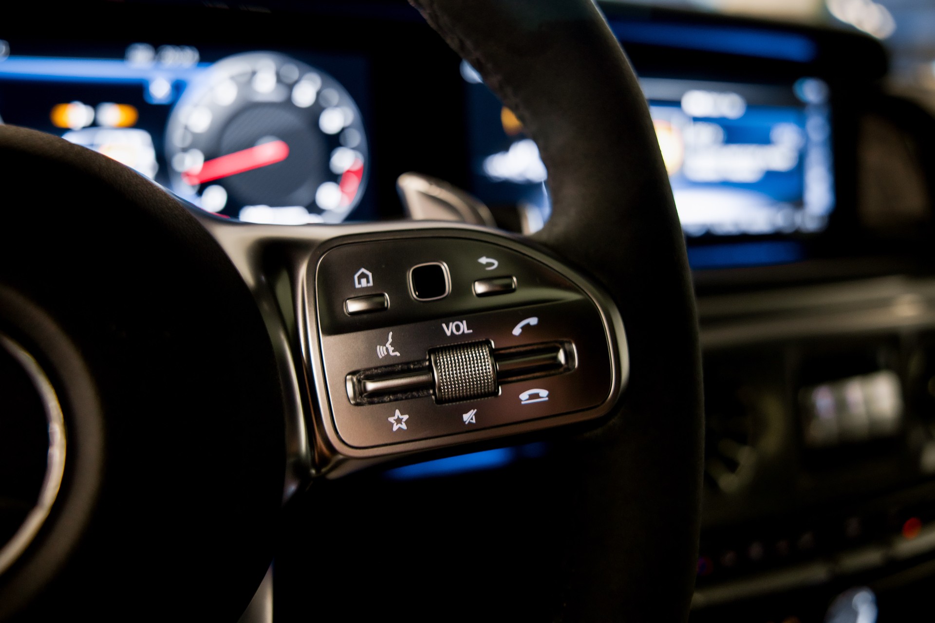 MERCEDES-BENZ G 63 AMG Speedshift Plus G-Tronic *CH-FAHRZEUG*-image-30