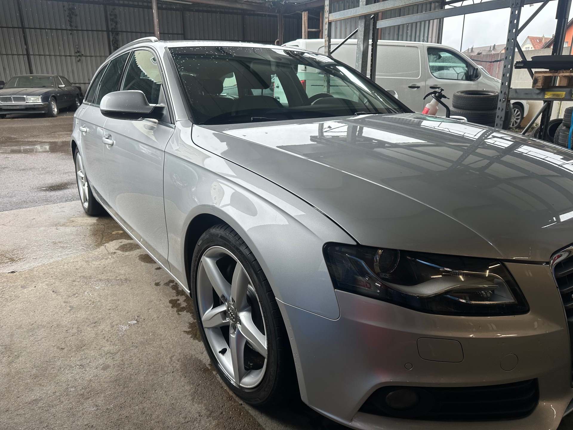 AUDI A4 Avant 2.0 TFSI quattro S-tronic-image-3