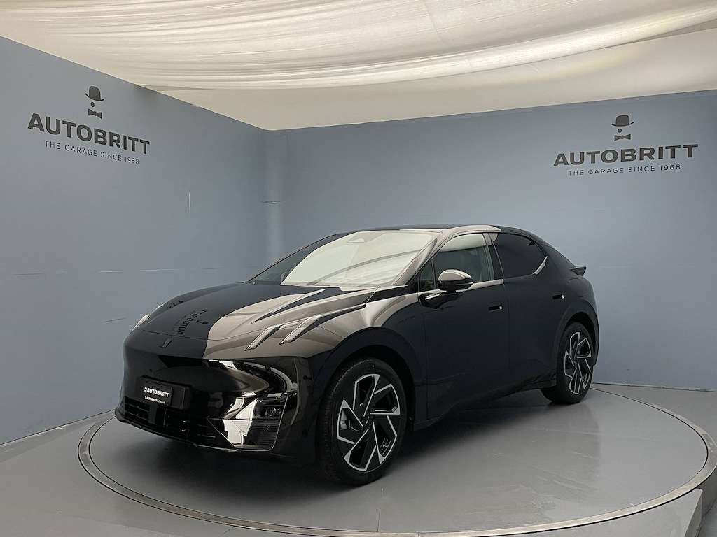 LYNK & CO 02 More-image-0