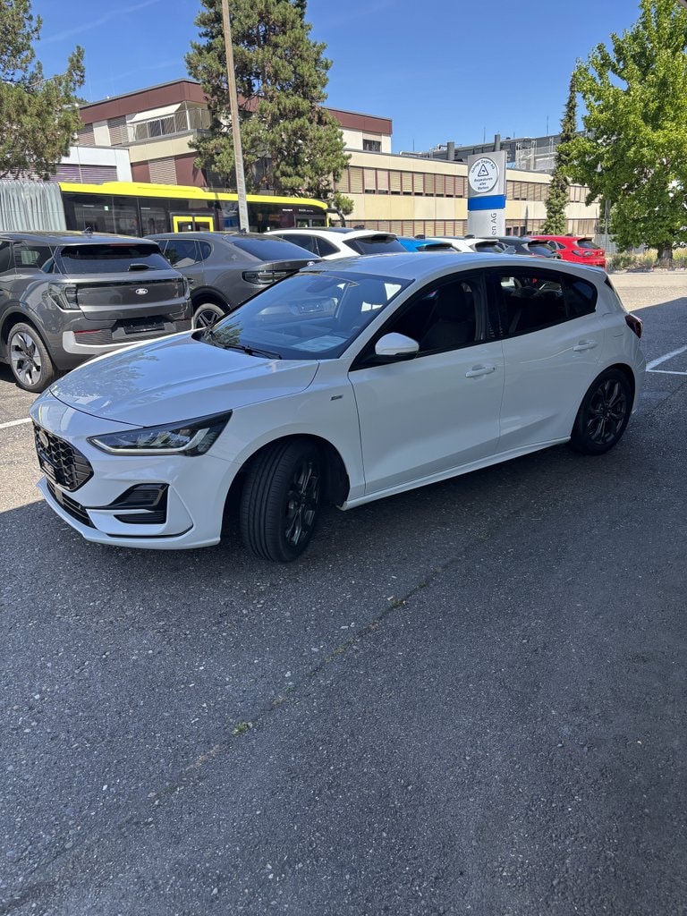 FORD Focus 1.0i EcoB Hybrid 155 ST-Line X-image-15