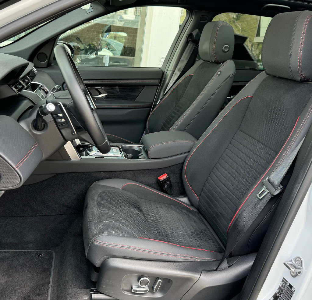 LAND ROVER Discovery Sport R Dyn P290 2.0 Si4 MHEV Black Edition AT9-image-7