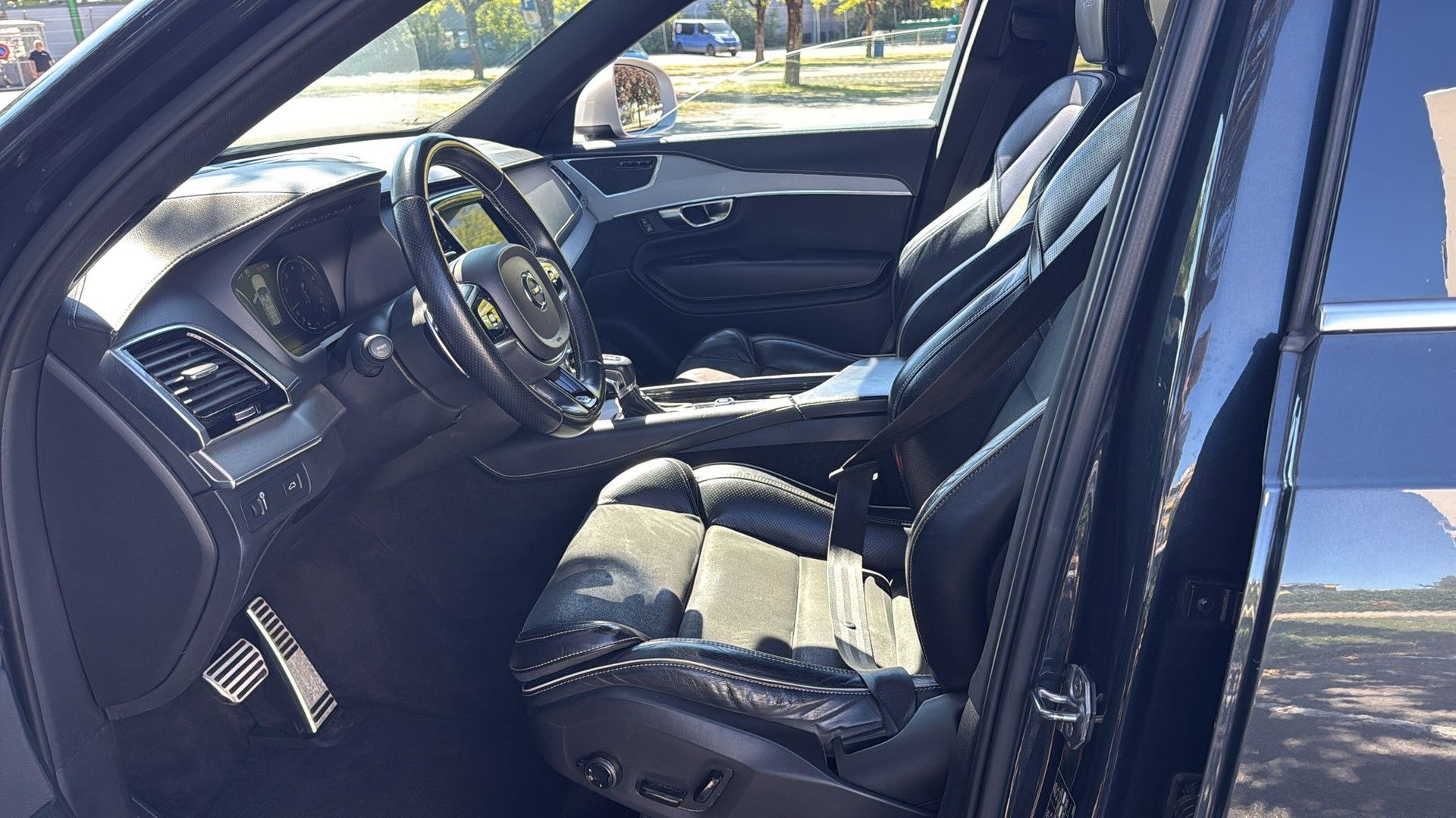 VOLVO XC90 T5 AWD R-Design Geartronic-image-9