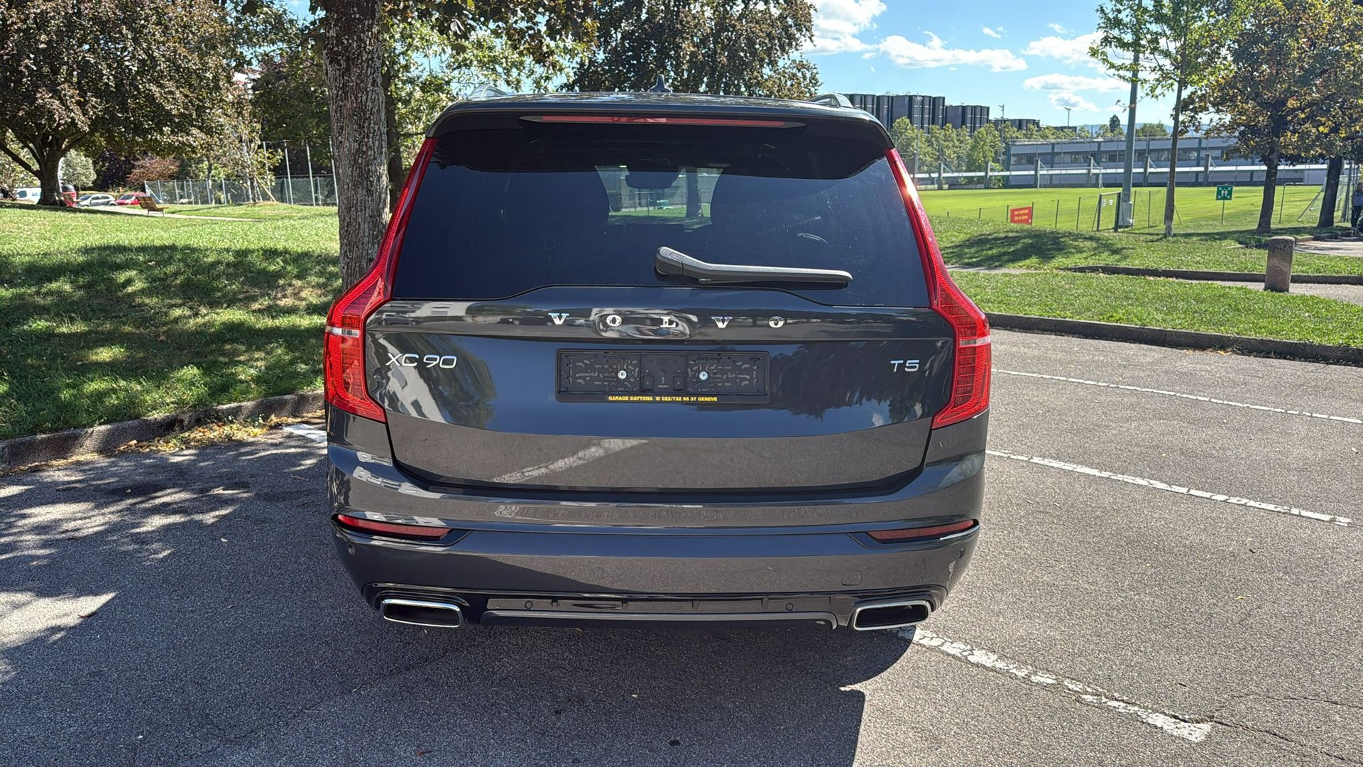 VOLVO XC90 T5 AWD R-Design Geartronic-image-6