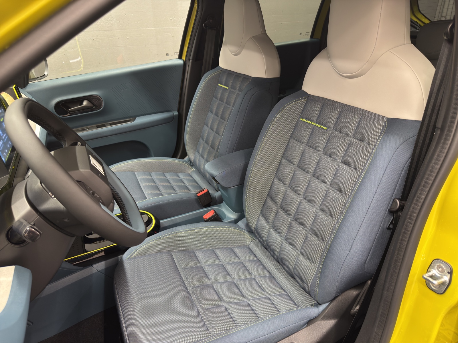 FIAT Grande Panda 1.2 Hybrid La Prima-image-12