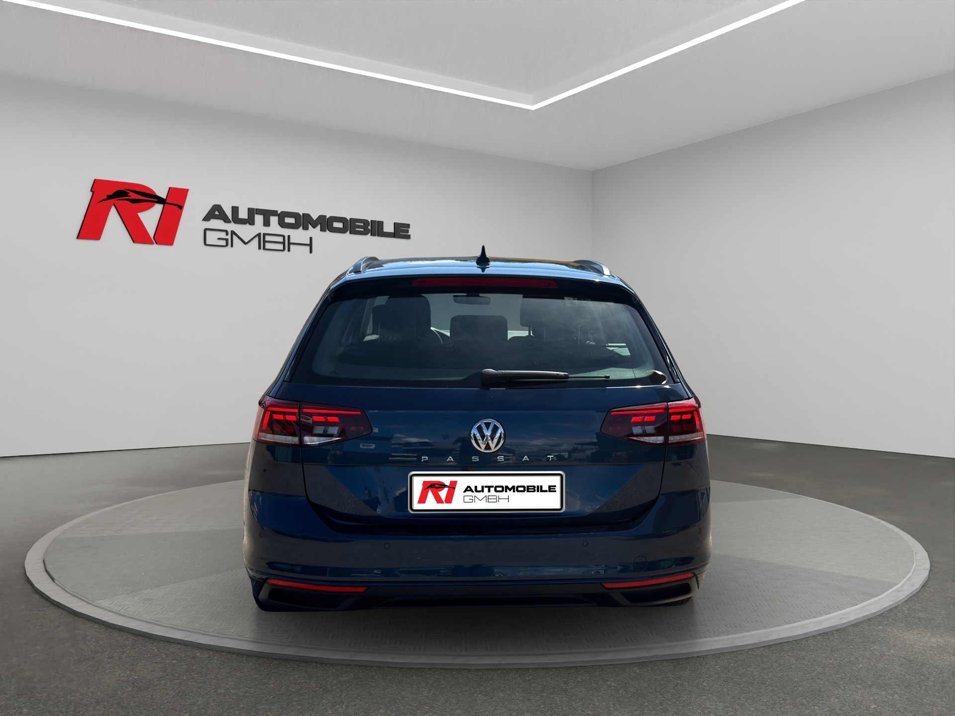 VW Passat 2.0 TDI BMT Elegance 4Motion DSG-image-5