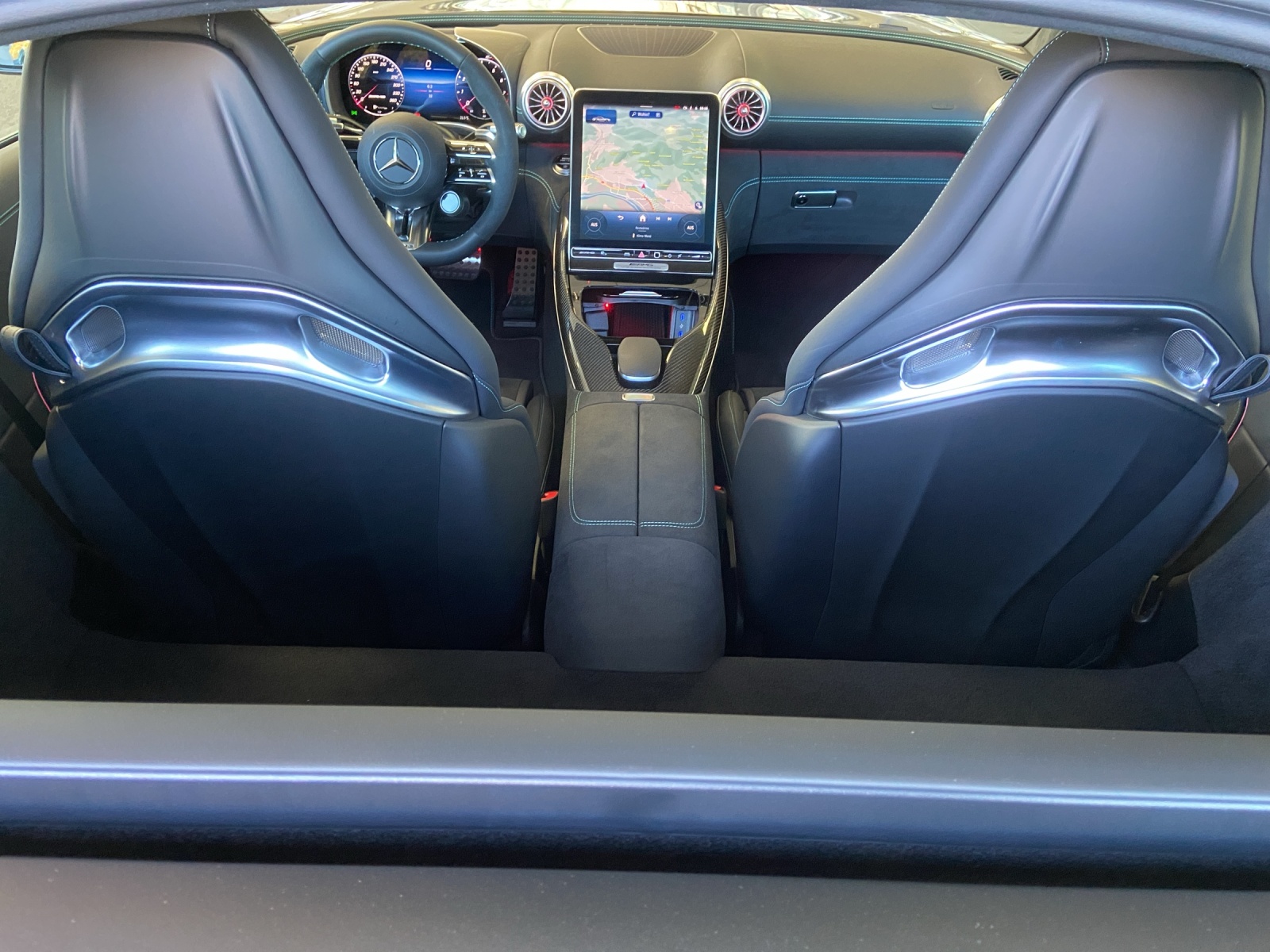 MERCEDES-BENZ AMG GT 63 PRO 4Matic+ Executive Edition-image-14