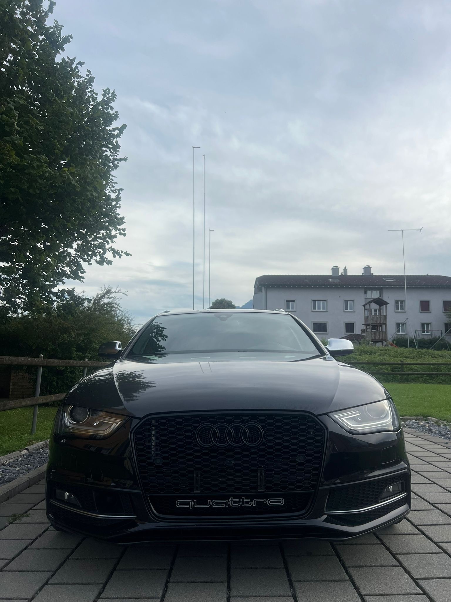 AUDI S4 Avant 3.0 TFSI quattro S-tronic-image-1