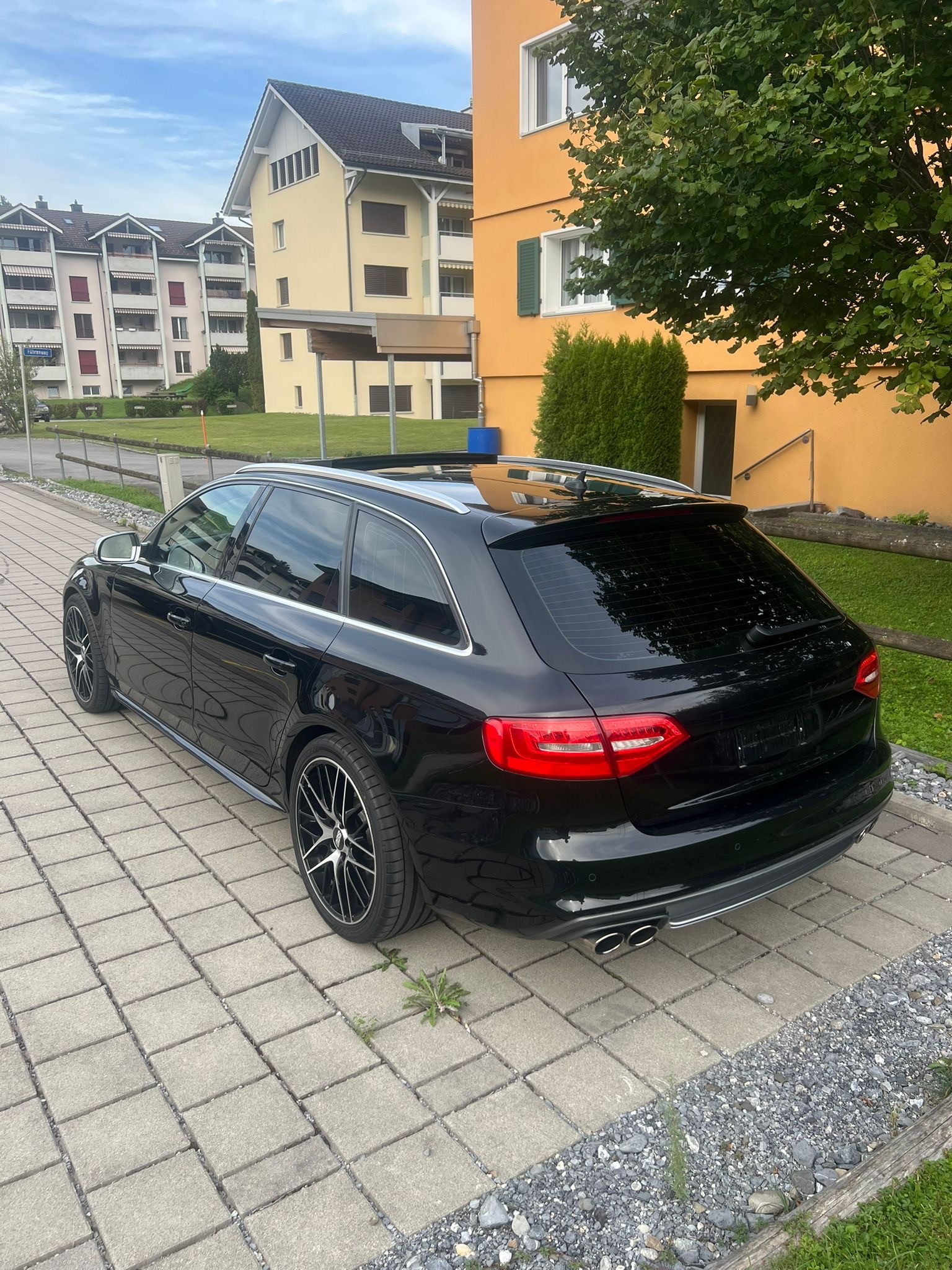 AUDI S4 Avant 3.0 TFSI quattro S-tronic-image-8