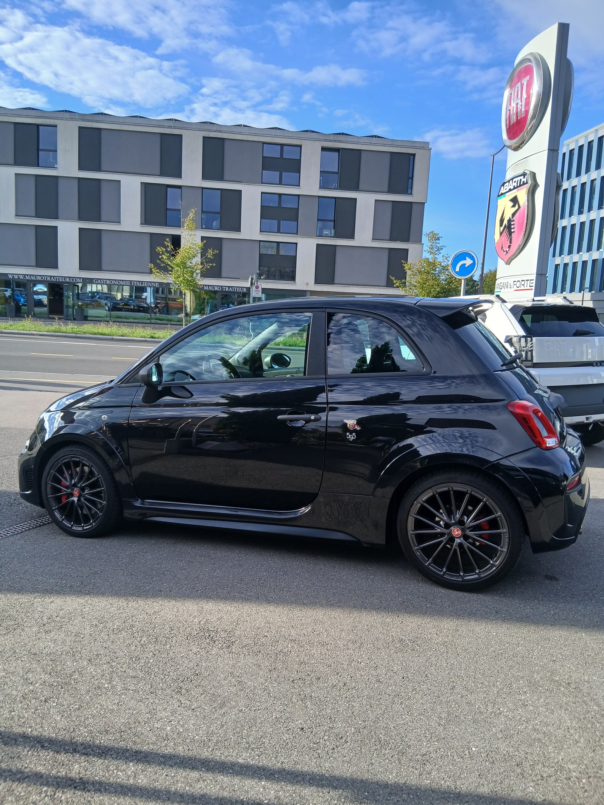 FIAT 595 1.4 16V Turbo Abarth Scorpion Legend Dualogic-image-4