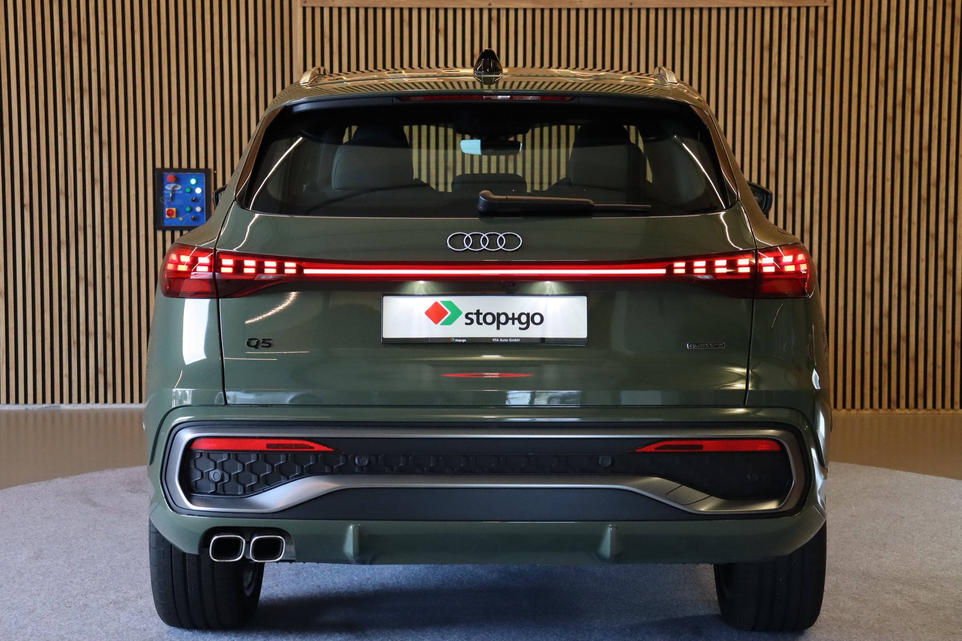 AUDI Q5 2.0 TDI quattro S-Tronic S-Line-image-7