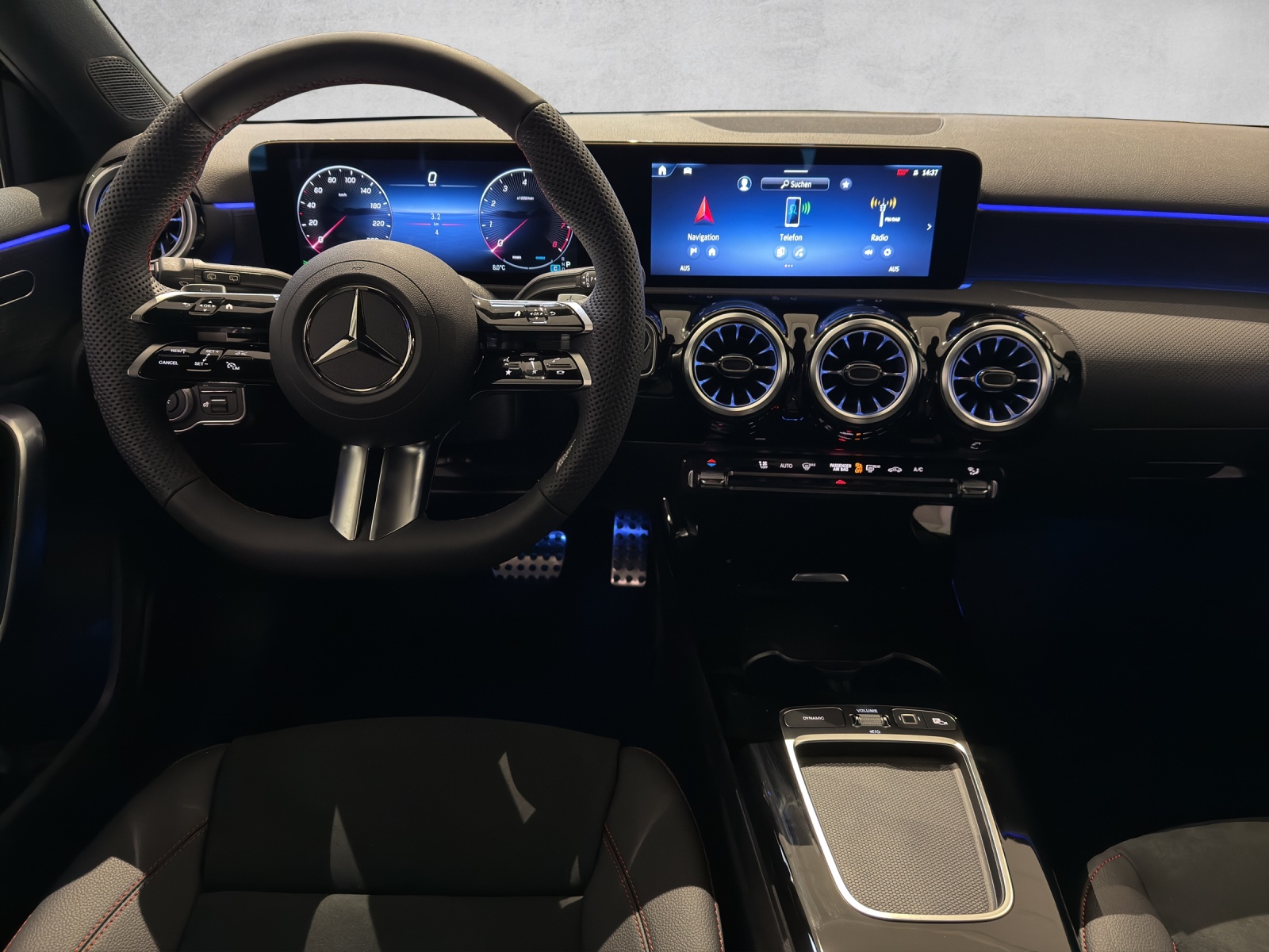 MERCEDES-BENZ A 220 AMG Line 4M W177-image-3