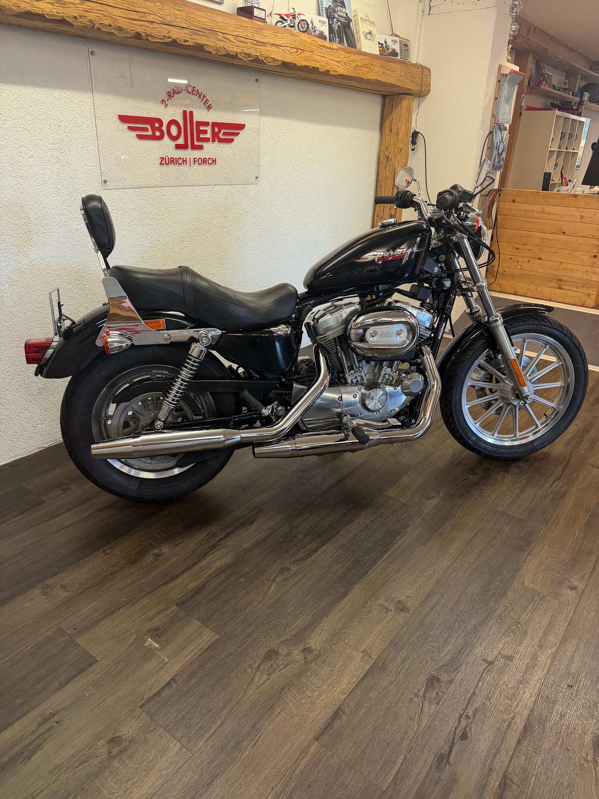 HARLEY-DAVIDSON XL 883 Hugger-image-9