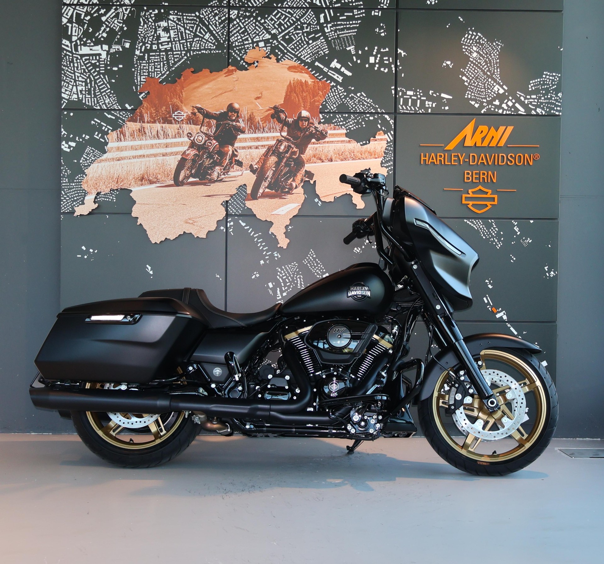 HARLEY-DAVIDSON FLHX Street Glide 117