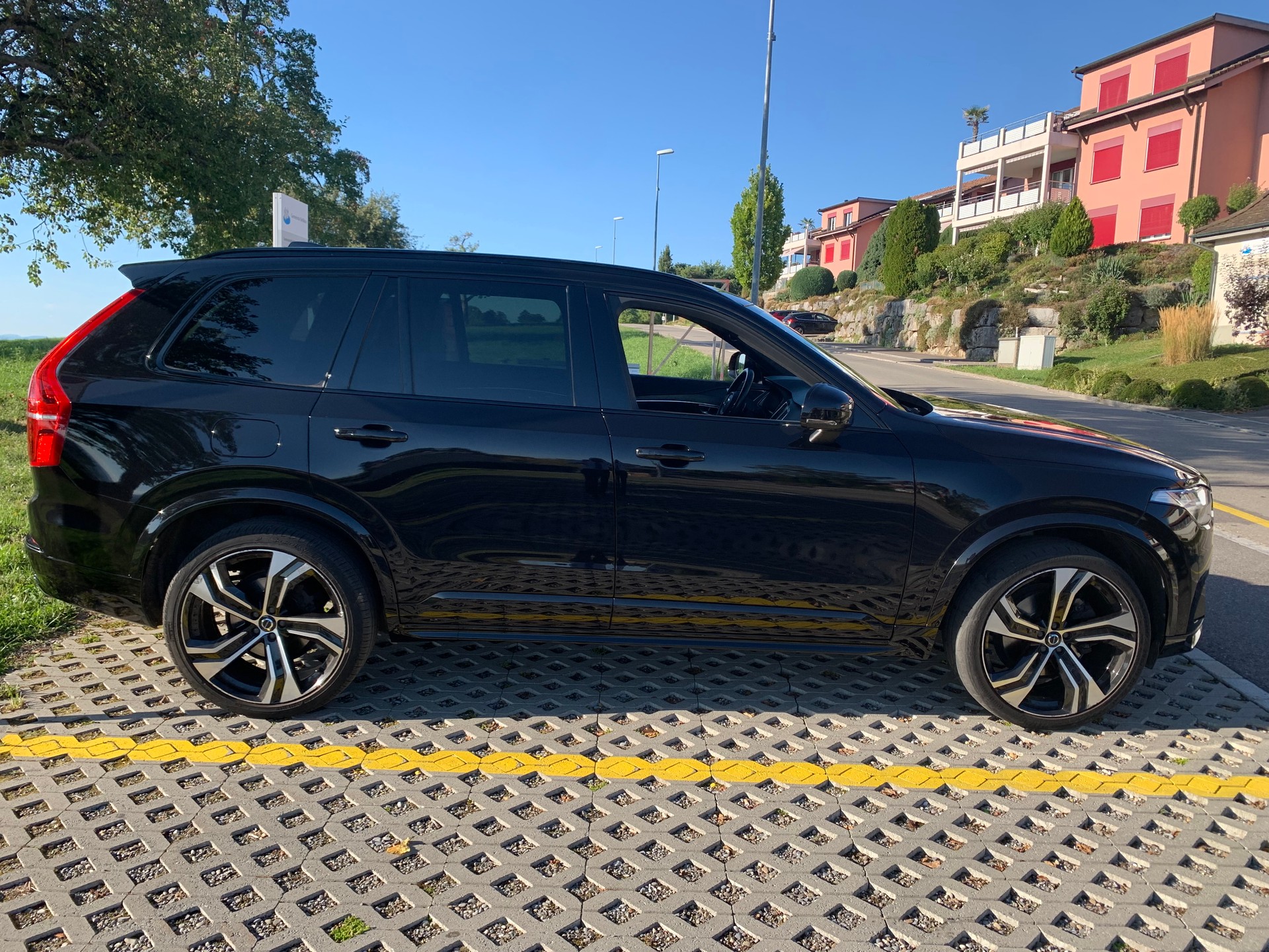 VOLVO 2.0 T6 R-Design 7P. AWD-image-1
