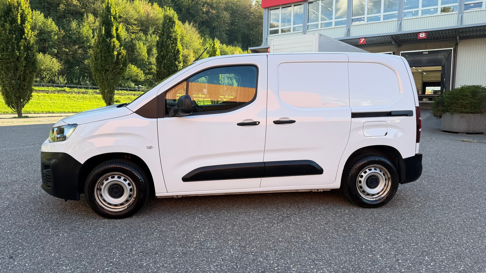 CITROEN Berlingo Van 1.6 Blue HDi 100 s/s Club-image-5