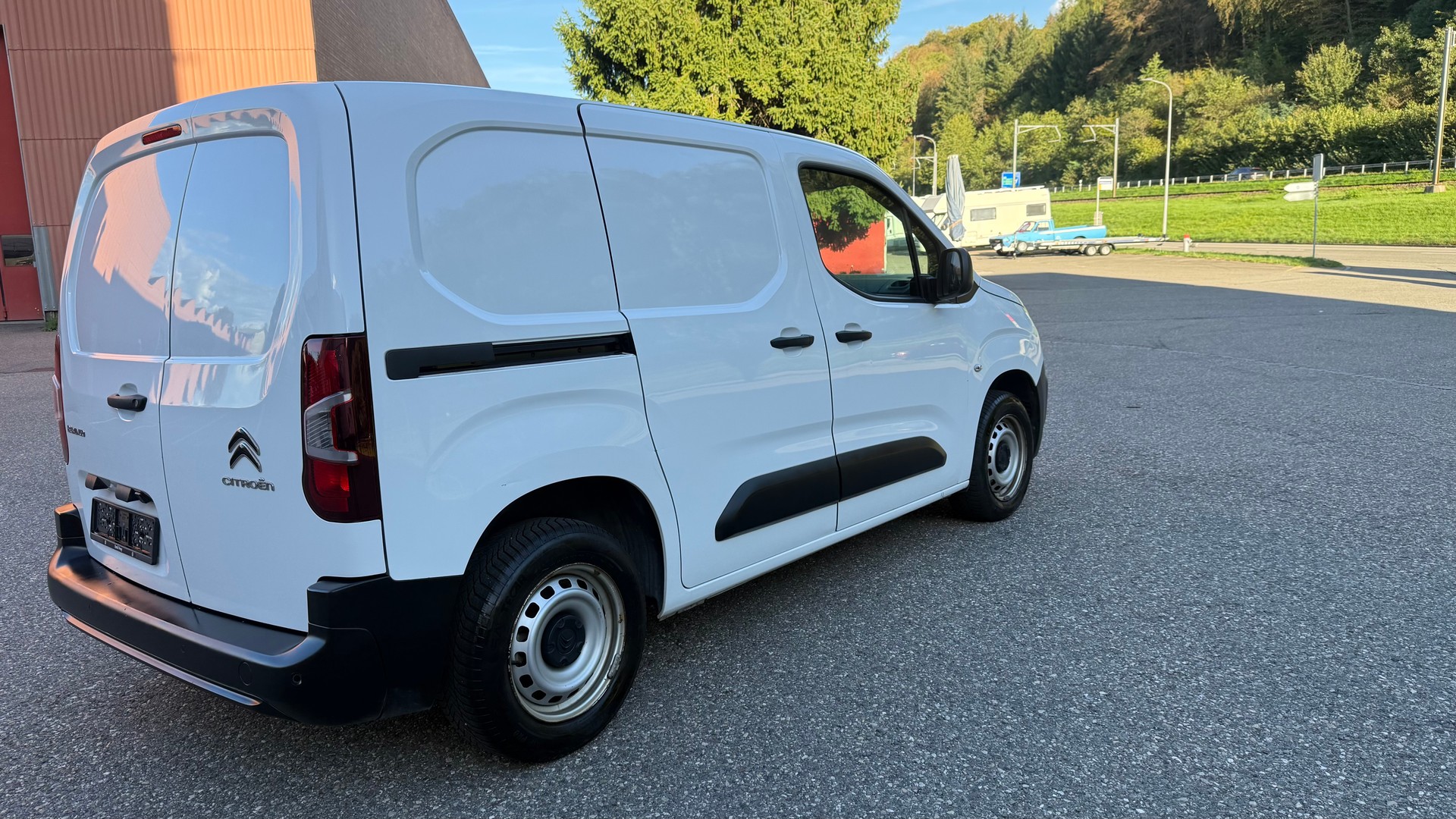 CITROEN Berlingo Van 1.6 Blue HDi 100 s/s Club-image-4