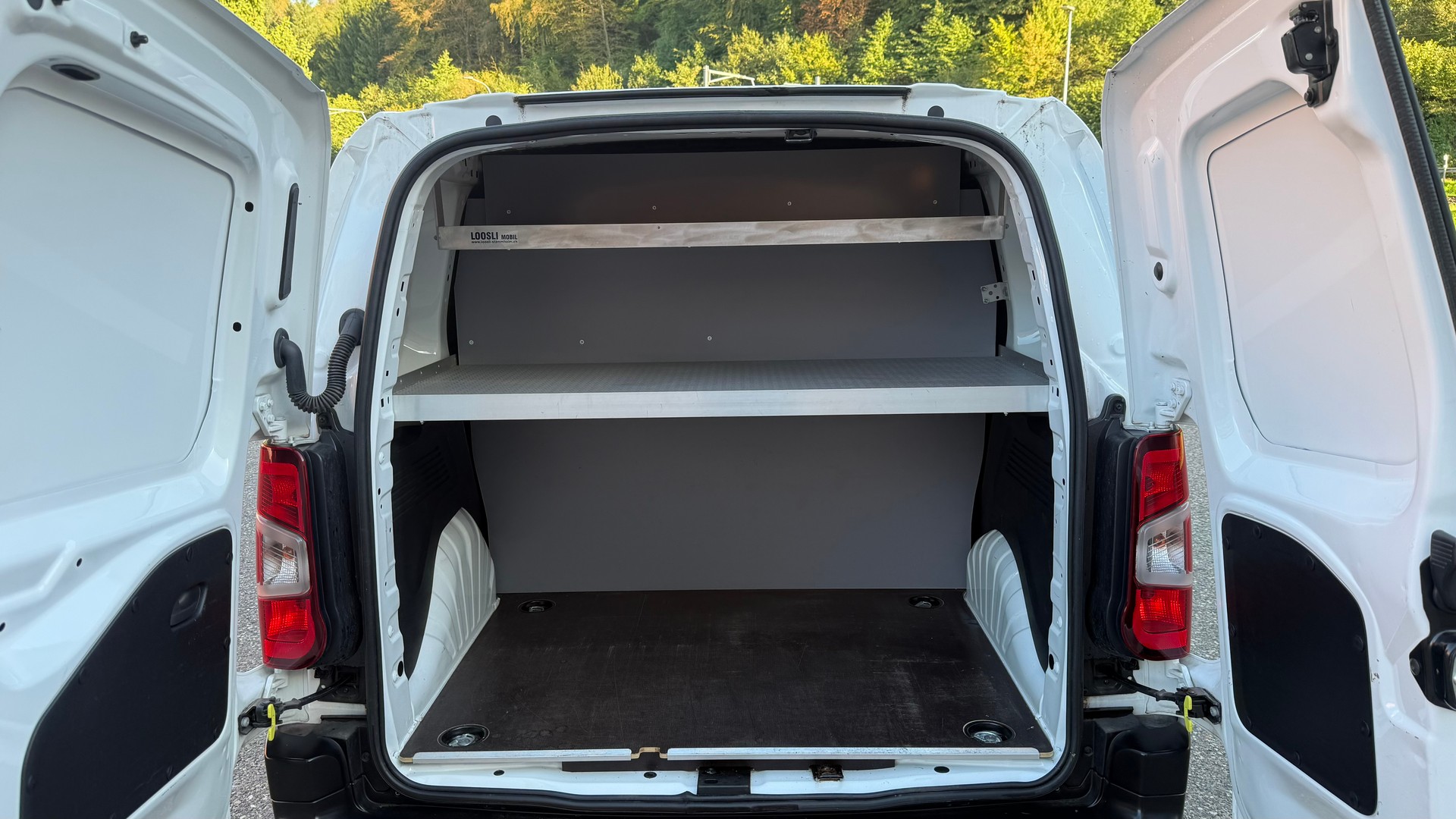 CITROEN Berlingo Van 1.6 Blue HDi 100 s/s Club-image-11