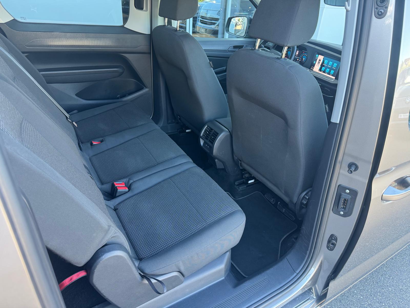 VW Caddy Maxi 2.0 TDI Liberty 4Motion-image-3
