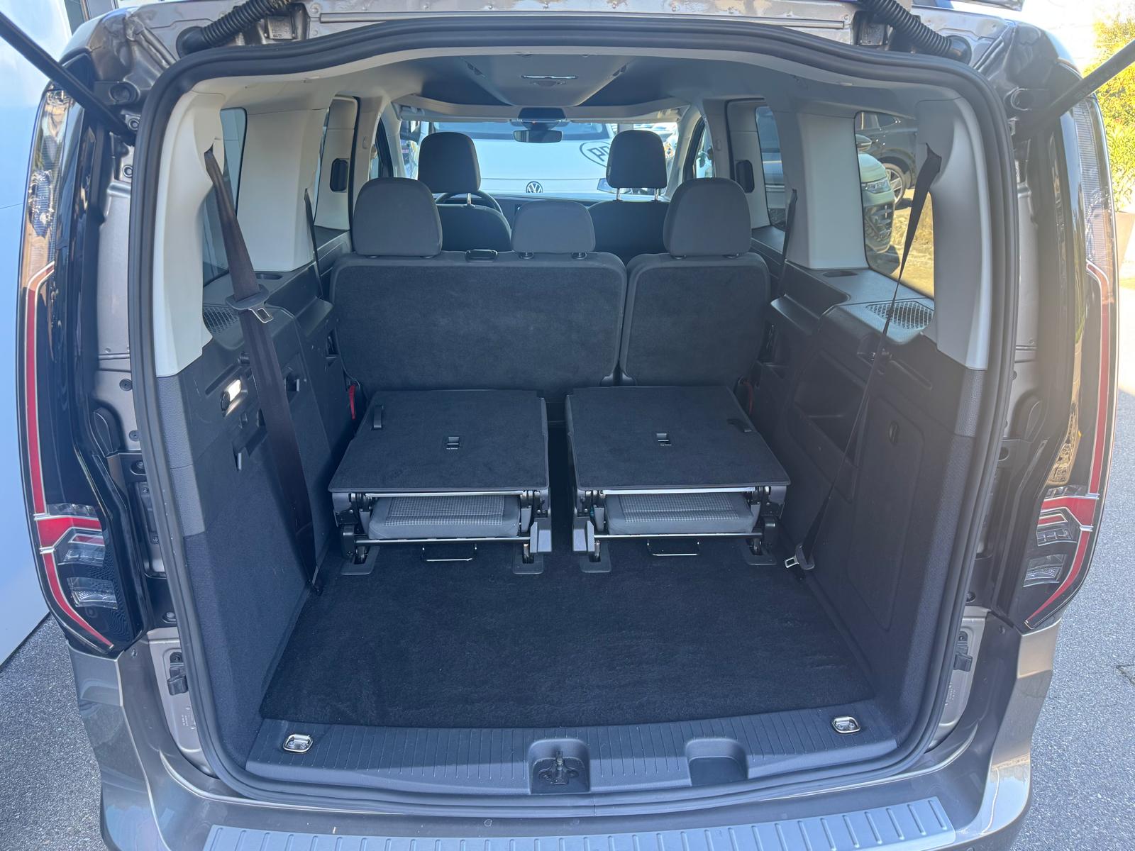 VW Caddy Maxi 2.0 TDI Liberty 4Motion-image-6