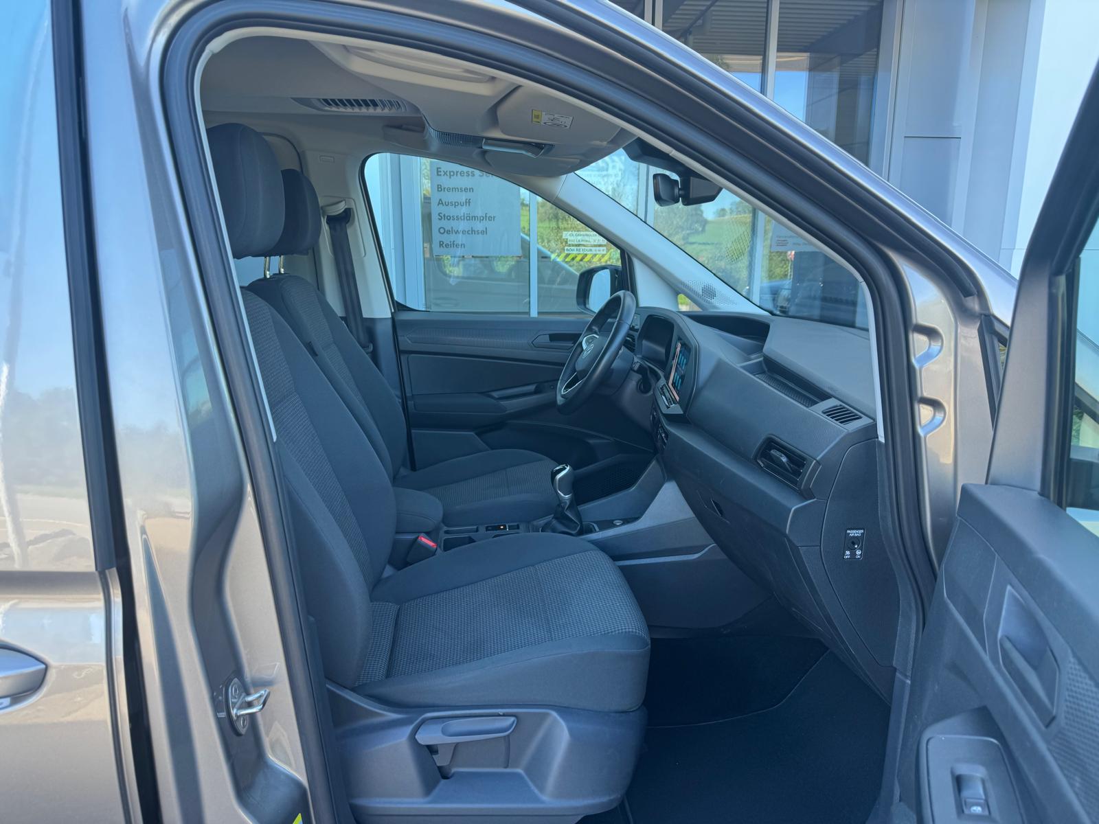 VW Caddy Maxi 2.0 TDI Liberty 4Motion-image-2