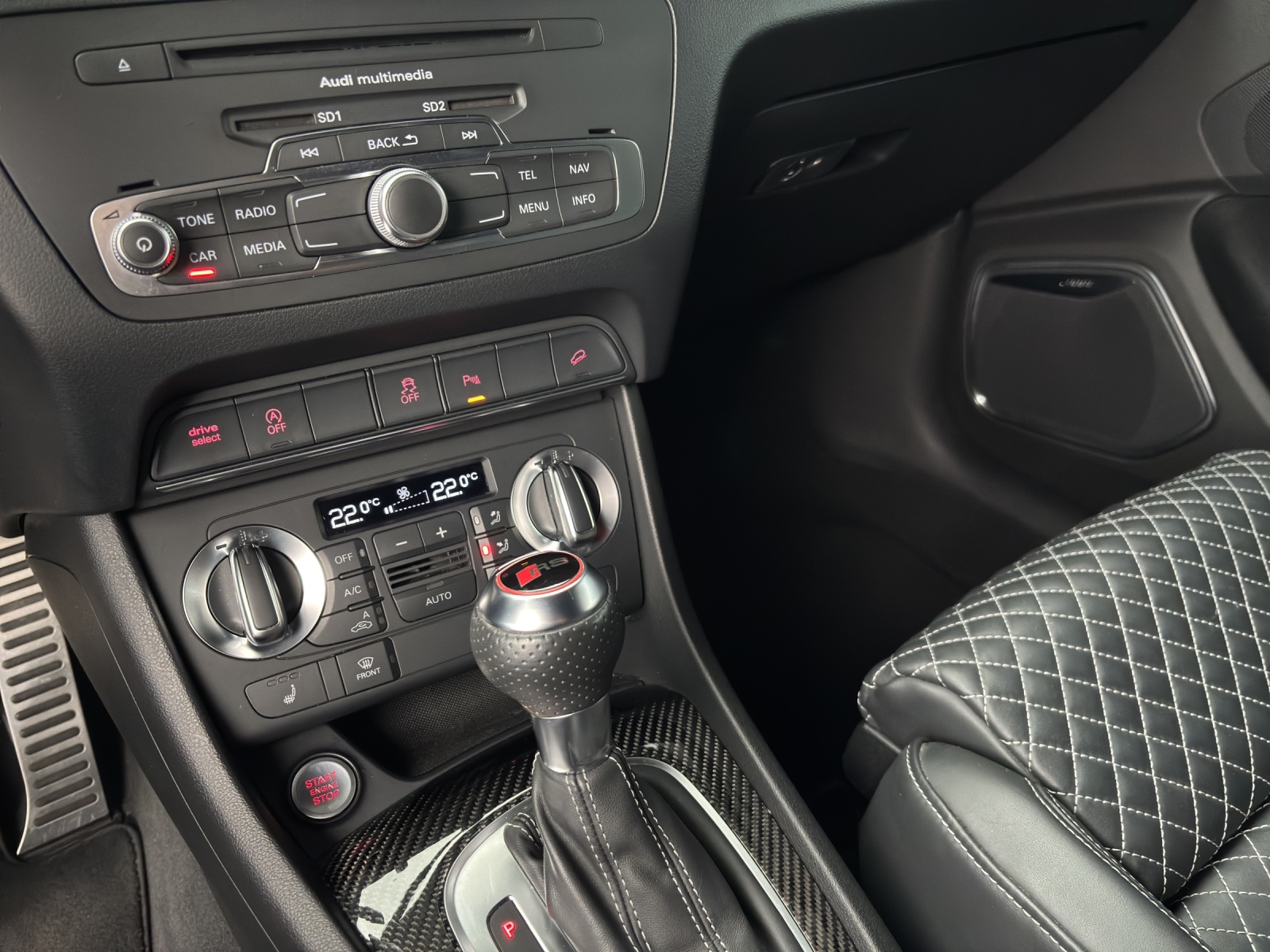 AUDI RS Q3 2.5 TFSI quattro S-tronic-image-6