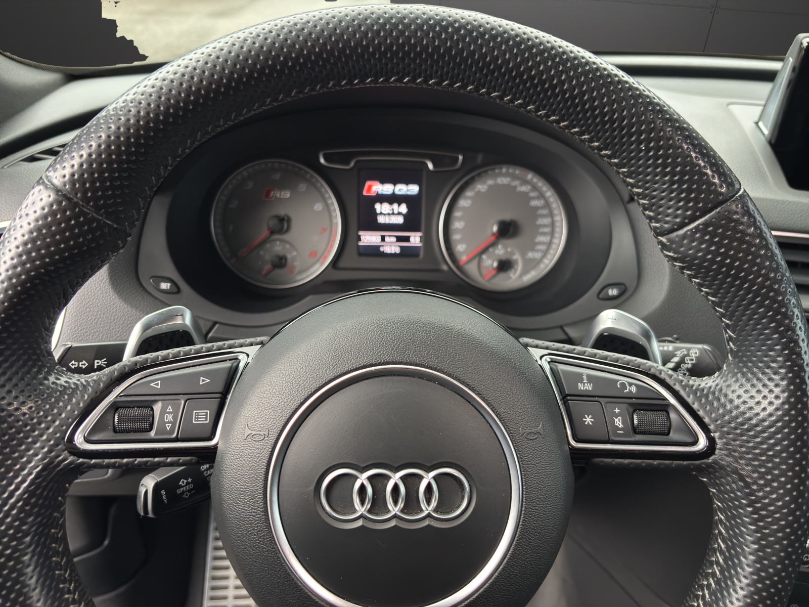 AUDI RS Q3 2.5 TFSI quattro S-tronic-image-5