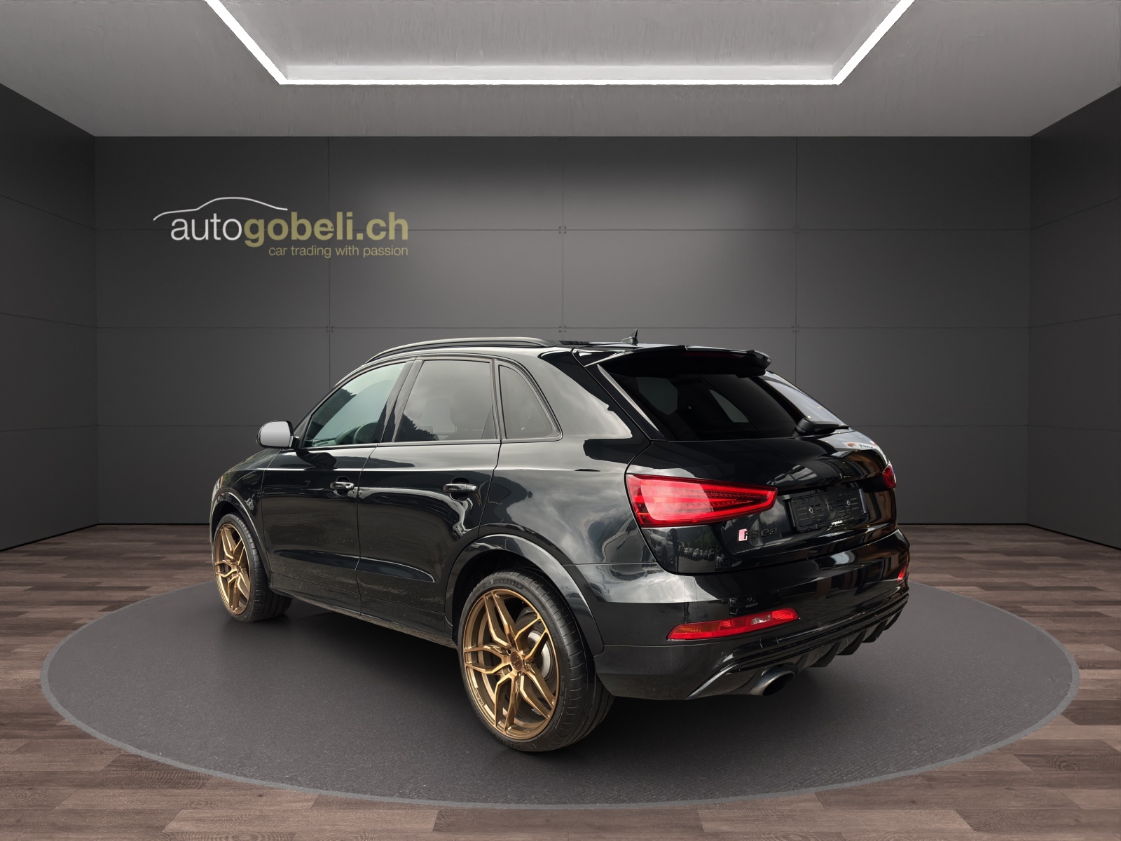 AUDI RS Q3 2.5 TFSI quattro S-tronic-image-1