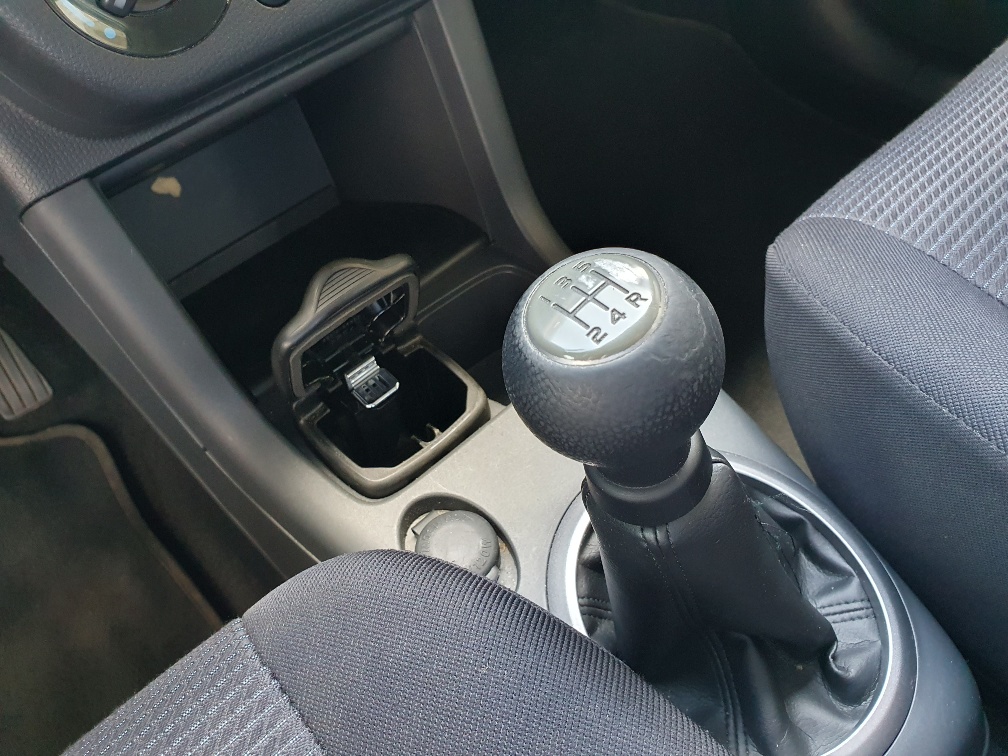 SUZUKI Swift 1.3i 16V GL Top Piz Sulai LE 4x4-image-11